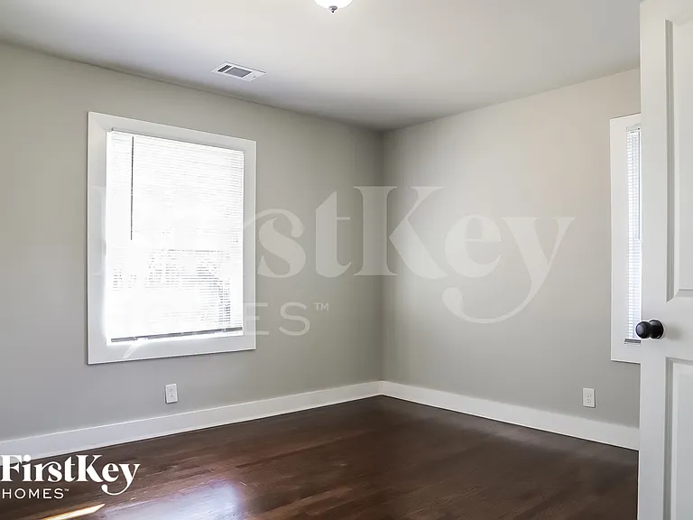 2207 Freydale Rd SE — Photo 13