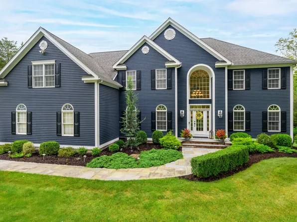 5 Cider Mill Road, Newtown, CT 06482