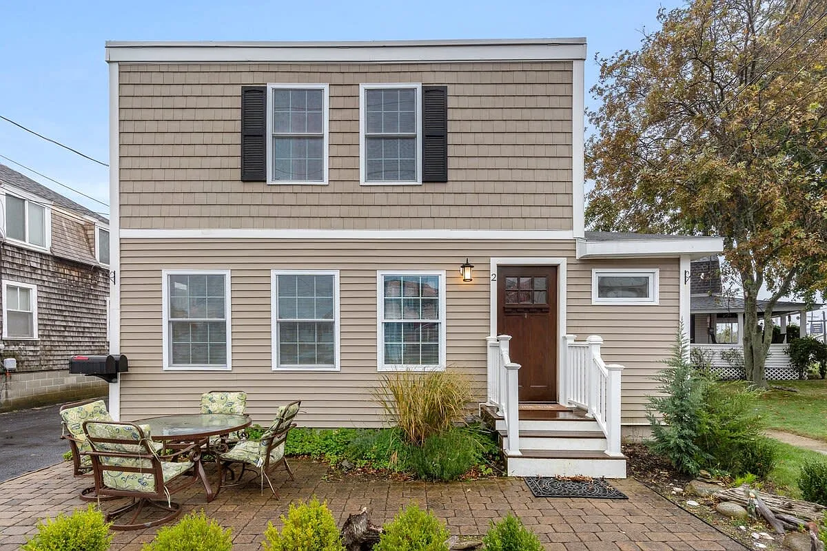 2 bed, 2300 sqft, $2,400 — Photo 3