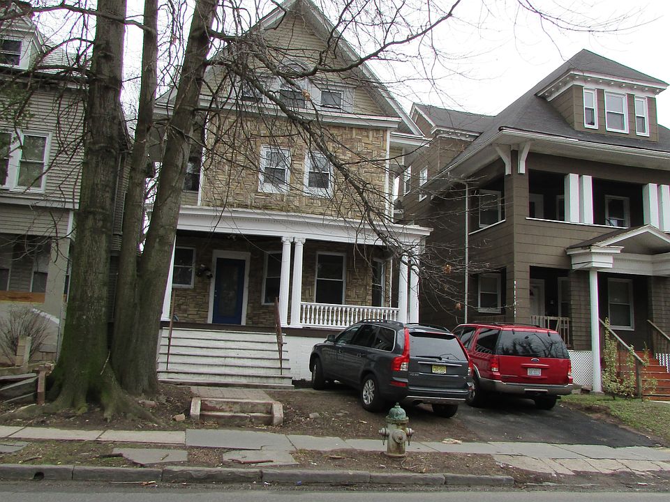 1st image of 134 S Munn Ave