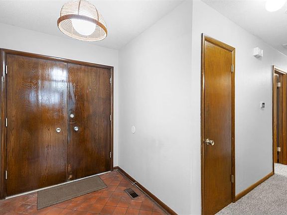 3rd image of 3130 NW 73rd St