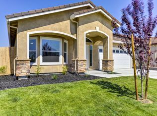 5 Oasis Ct, Sacramento, CA