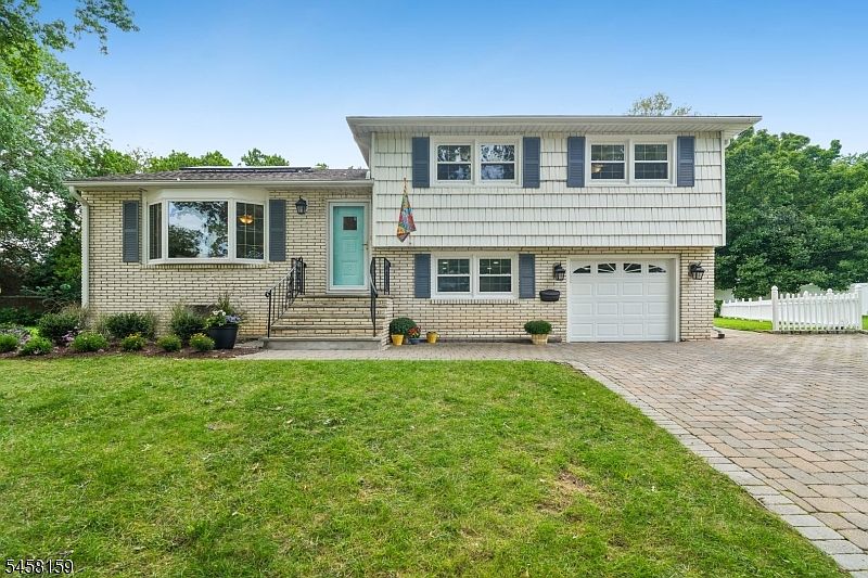 1st image of 49 Skyview Rd