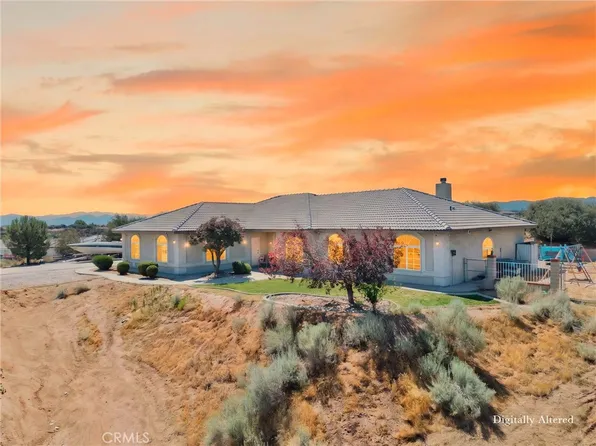 10505 Canyon Dr, Oak Hills, CA 92344