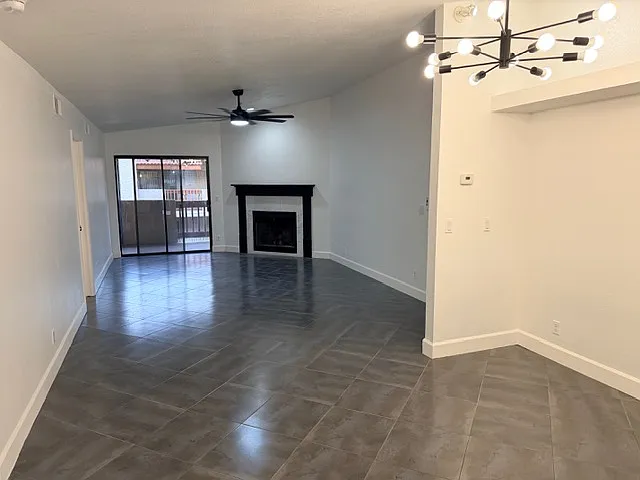 2 bed, 1240 sqft, $1,900 — Photo 4