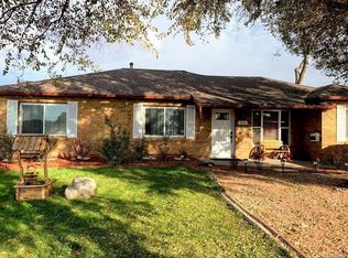 934 Peoria St, Aurora, CO 80011