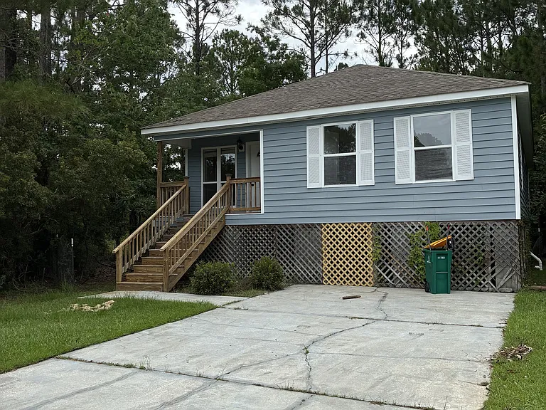 820 Deer Trail Ln — Photo 17