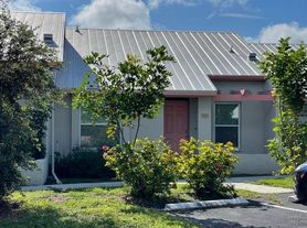 7392 Constitution Cir