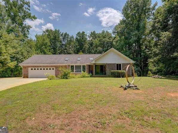 495 Carriage Dr, Sandy Springs, GA 30328