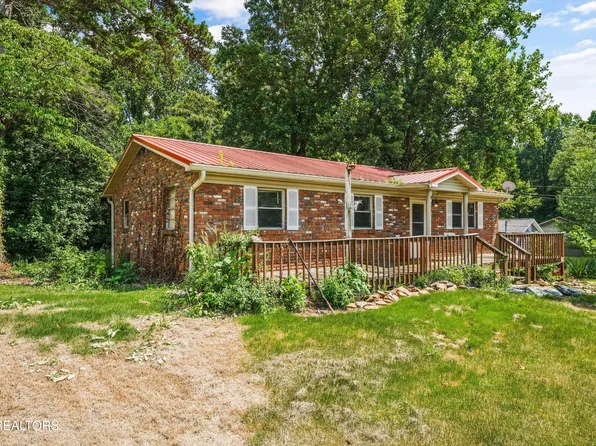 1443 Johnathan Dr, Louisville, TN 37777