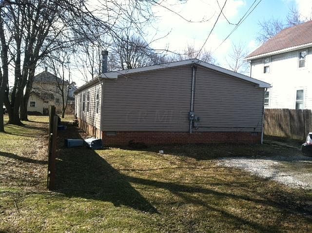1st image of 215 Dudley St