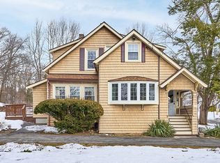 30 Woodrow Ave, Haverhill, MA 01830