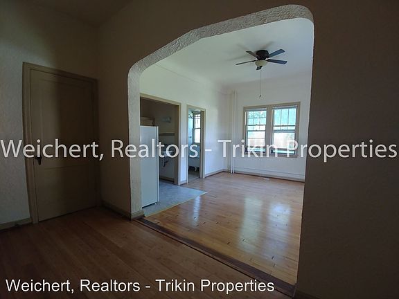 3rd image of 400 Marshall Ave APT 5