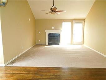 4th image of 308 NW Fox Hollow Ln