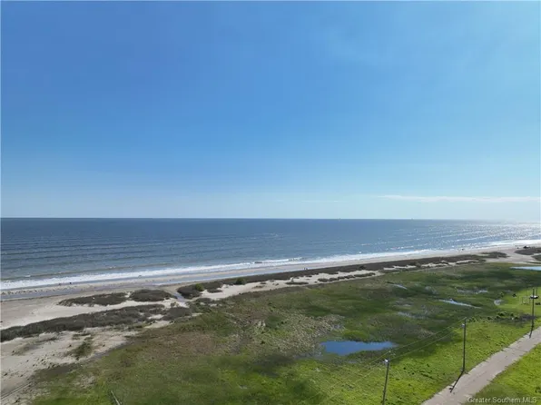 140 Riviera Ln, Holly Beach, LA