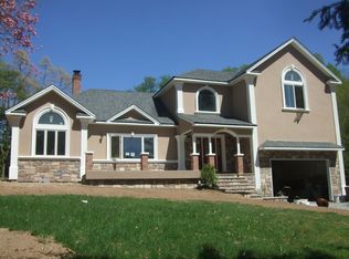 8 Schneider Ln, Montville, NJ 07045