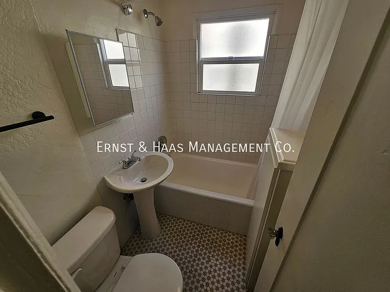 2133 Chestnut Ave #5 — Photo 15