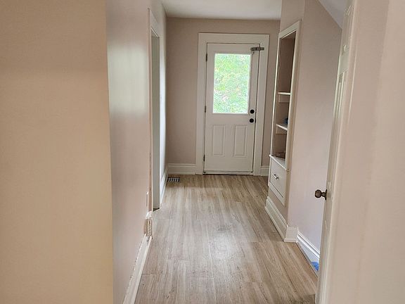 5th image of 439 Manly St APT 2