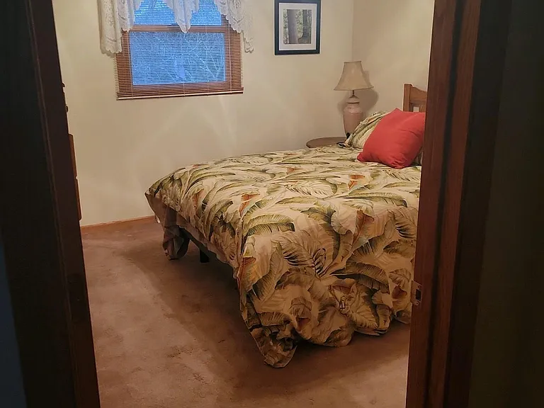 1713 Clover Ln — Photo 8