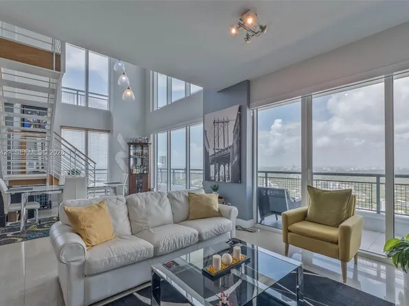 60 SW 13th St APT 3401, Miami, FL 33130