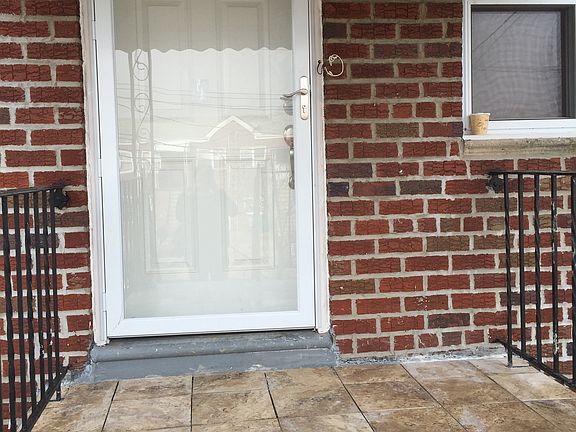 2nd image of 2050 E 61st St