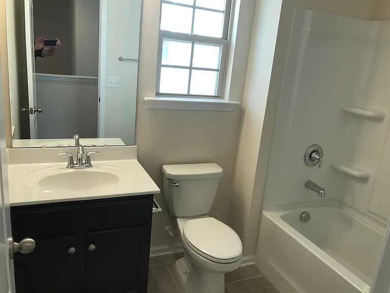 1037 Bannister Rd — Photo 5