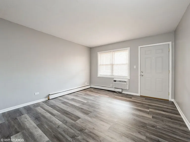 Palatine Park Apartments — Photo 31