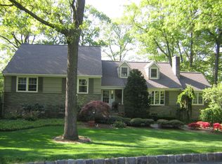 68 Seven Oaks Dr, New Providence, NJ 07901