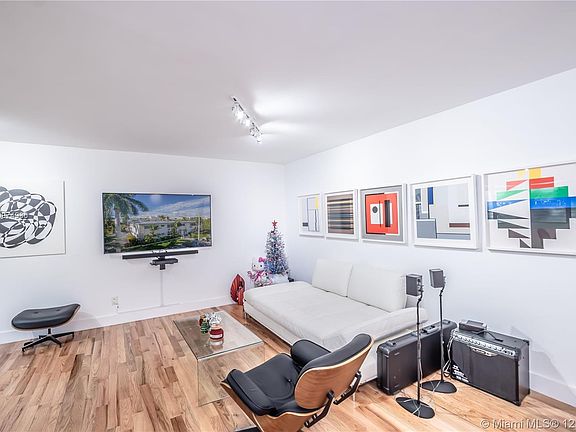 2nd image of 10002 E Bay Harbor Dr APT 2