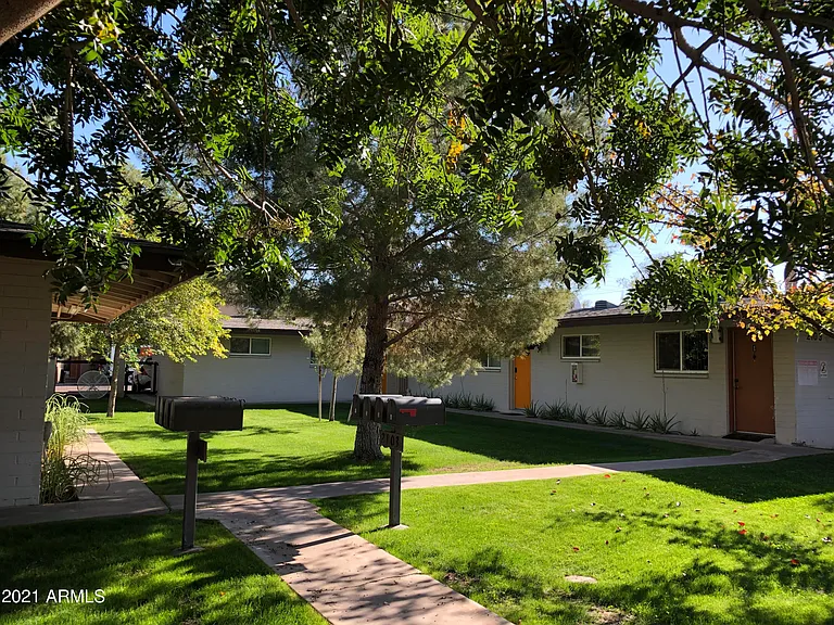 2103 S Granada Dr #8 — Photo 3