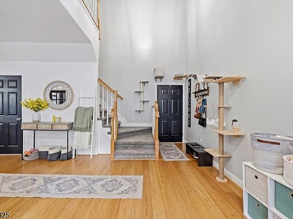 3rd image of 56 Limerick Ln