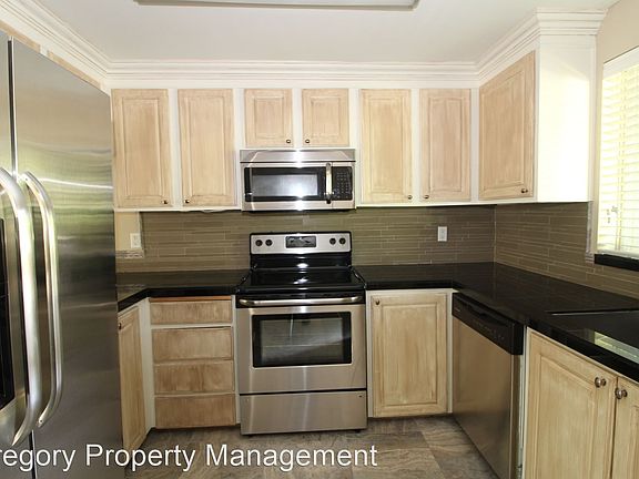 4th image of 11113 NE 125th Ln APT E217