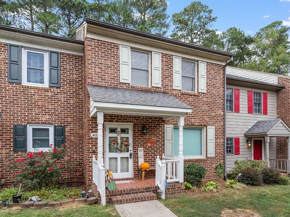403 Olde Towne Dr, Sanford, NC 27330