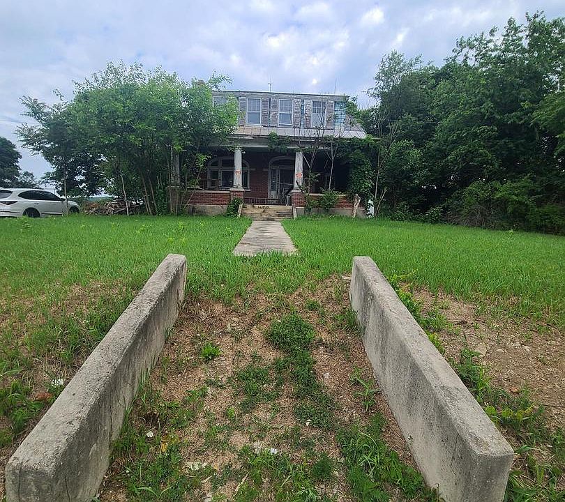 1st image of 537 Old Philly Pike