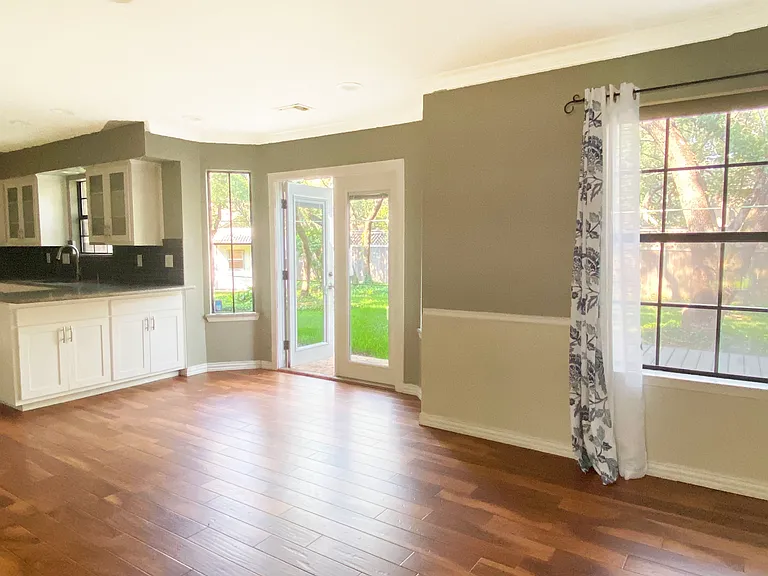 10905 Wintergreen Hl — Photo 7