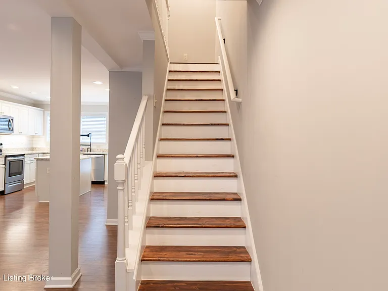 11518 Bellewood Garden Ct — Photo 7
