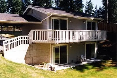 3654 E Harper photo 1