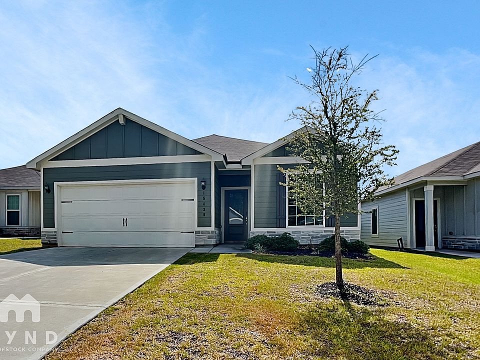 1st image of 15438 Maple Terrace Dr