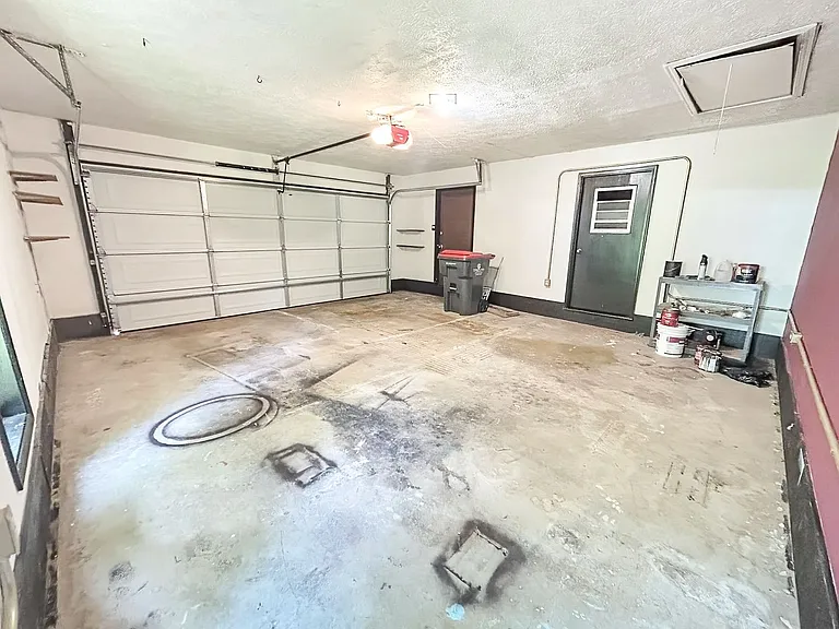 1642 Hillside St — Photo 26