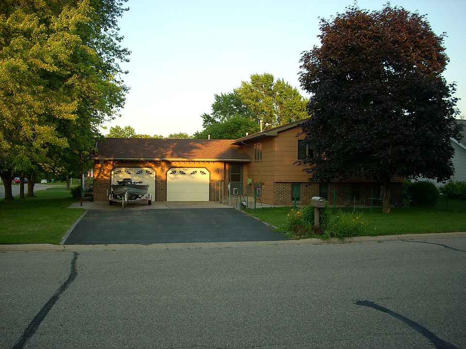 1st image of 401 Roosevelt St