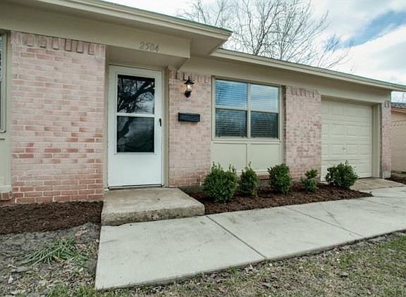 4th image of 2504 Gregory Dr