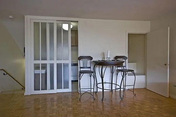 125-127 Chiswick Rd — Photo 3
