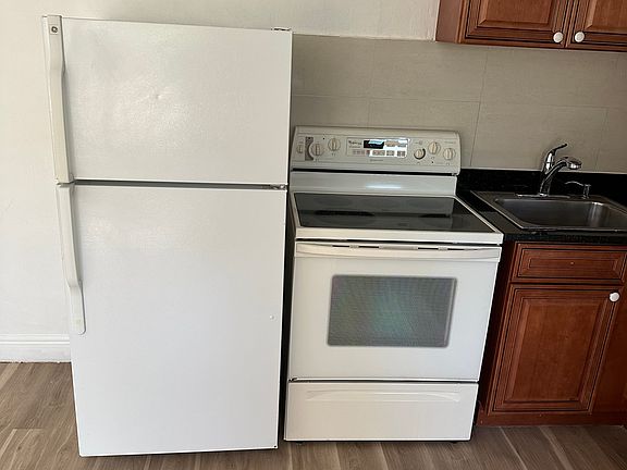 3rd image of 1071 NE 24th Ave #7A