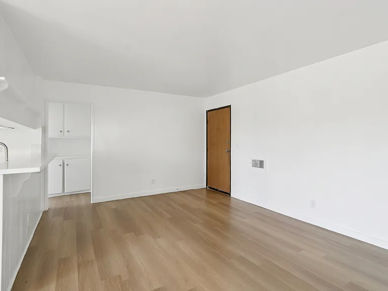 7005 Lanewood Ave — Photo 44