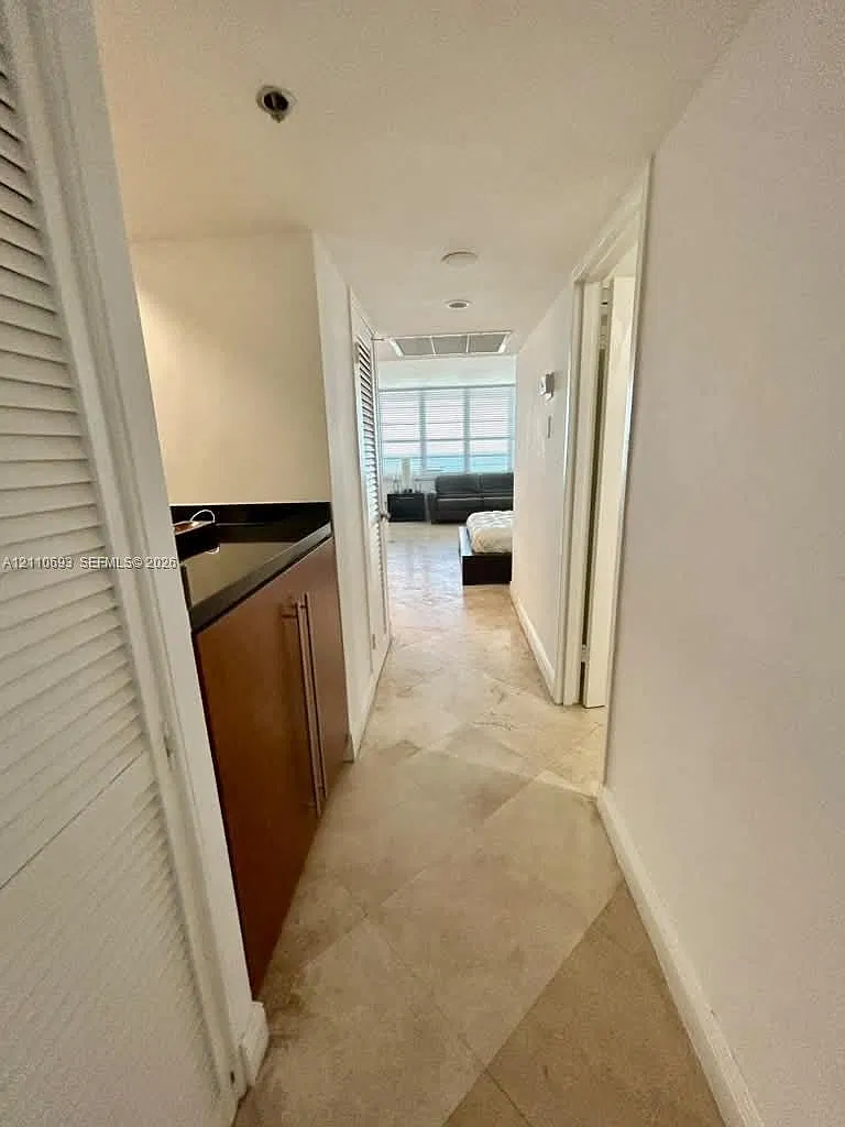 The Decoplage Condo — Photo 3