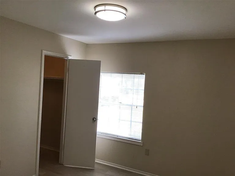 13722 Wickersham Ln — Photo 12