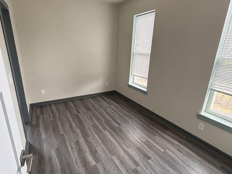 29 E Utica St #2C — Photo 10