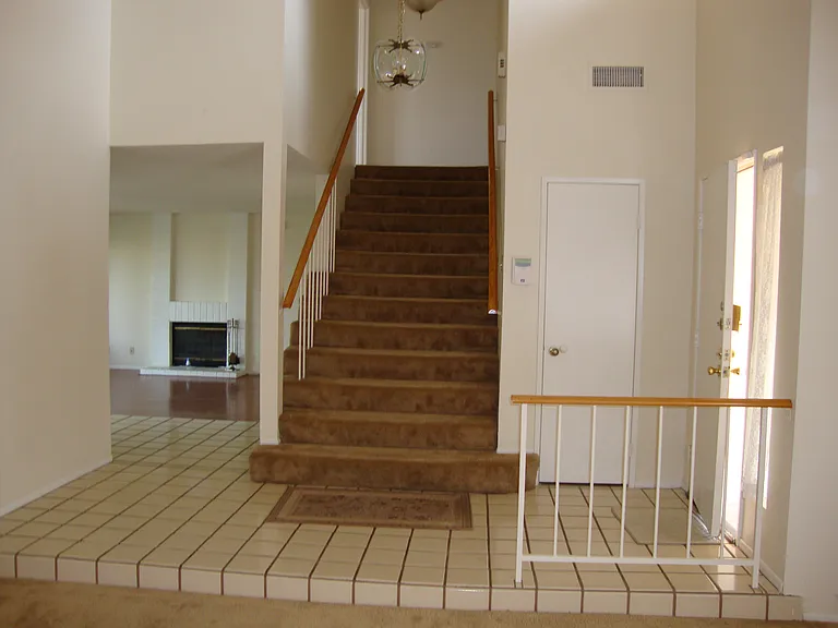 1717 Sunnypark — Photo 3