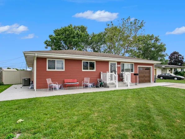 4910 Mayfair Pl, South Bend, IN 46619