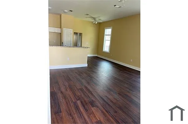 Building Photo - 1420 Hero St